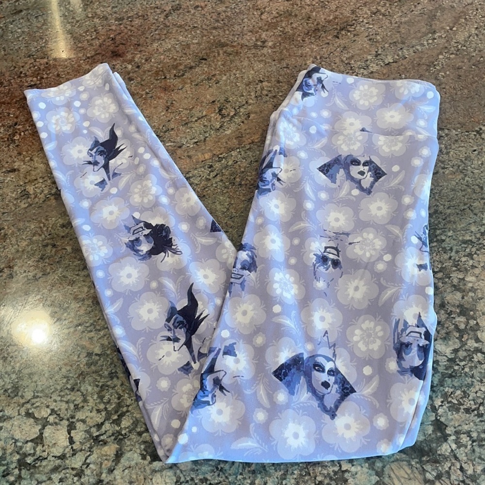 OS‎ NWOT LuLaRoe Leggings Disney AA12 4954